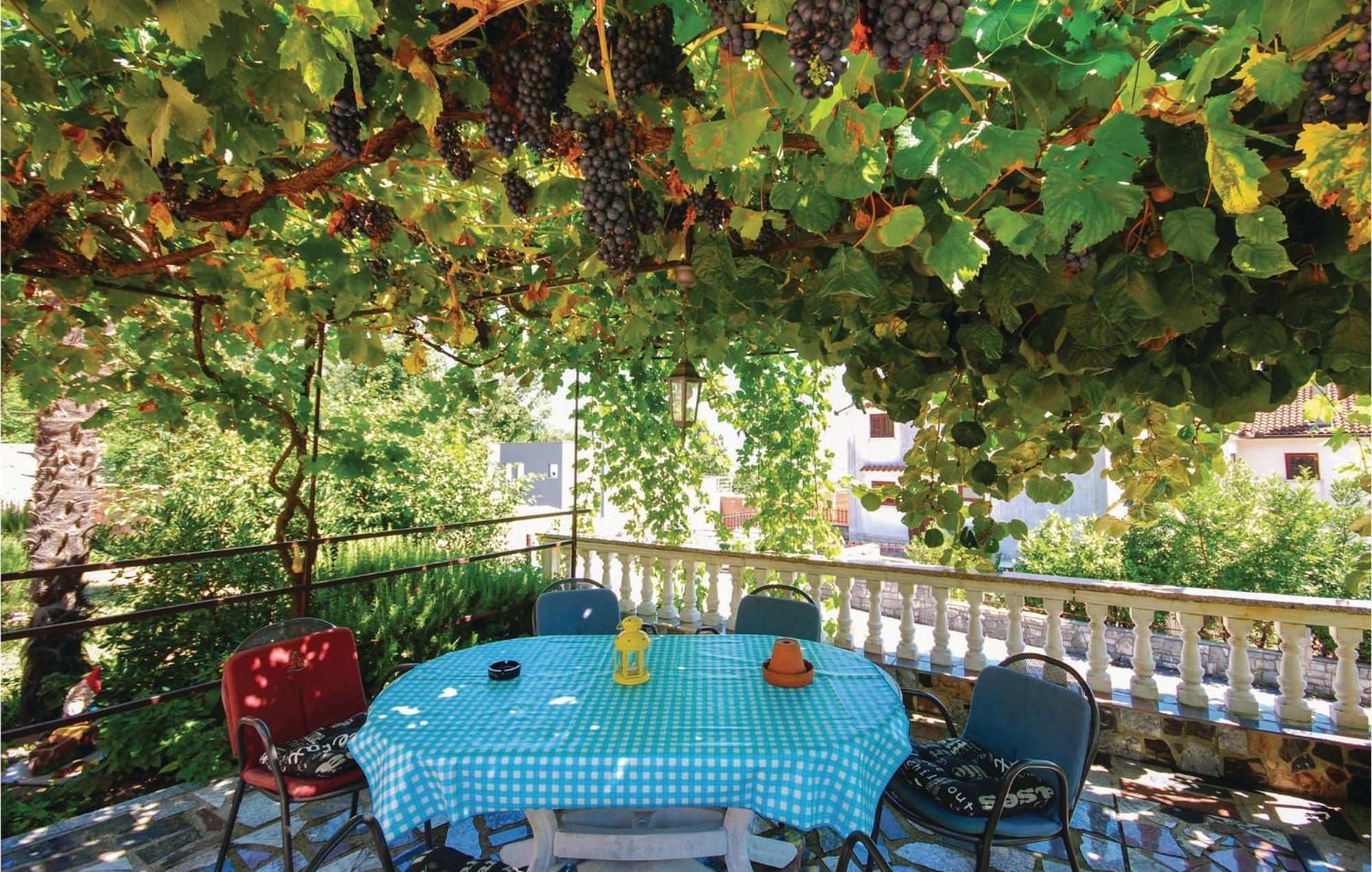 Beautiful Apartment In Lovran With Wifi Zewnętrze zdjęcie